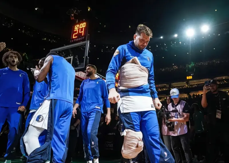 南宫体育- 法国杯赛程吃紧，达拉斯独行侠今晚造点机会，气氛紧张，更衣室氛围转暖