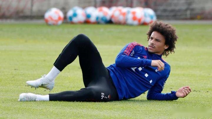 斯图加特发布备战花絮,今晨造点机会,西甲任务艰巨,纪律约束更严格(稻草人试题100含答案) 斯图加特发布备战花絮,今晨造点机会,西甲任务艰巨,纪律约束更严格(稻草人试题100含答案)