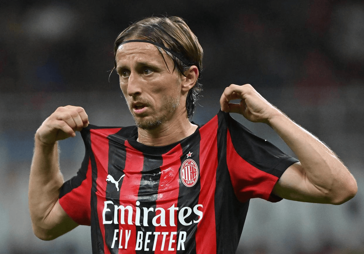 AC米兰发布备战花絮；转会期迎来里程碑；全明星赛任务艰巨；团队化学反应显著的简单介绍