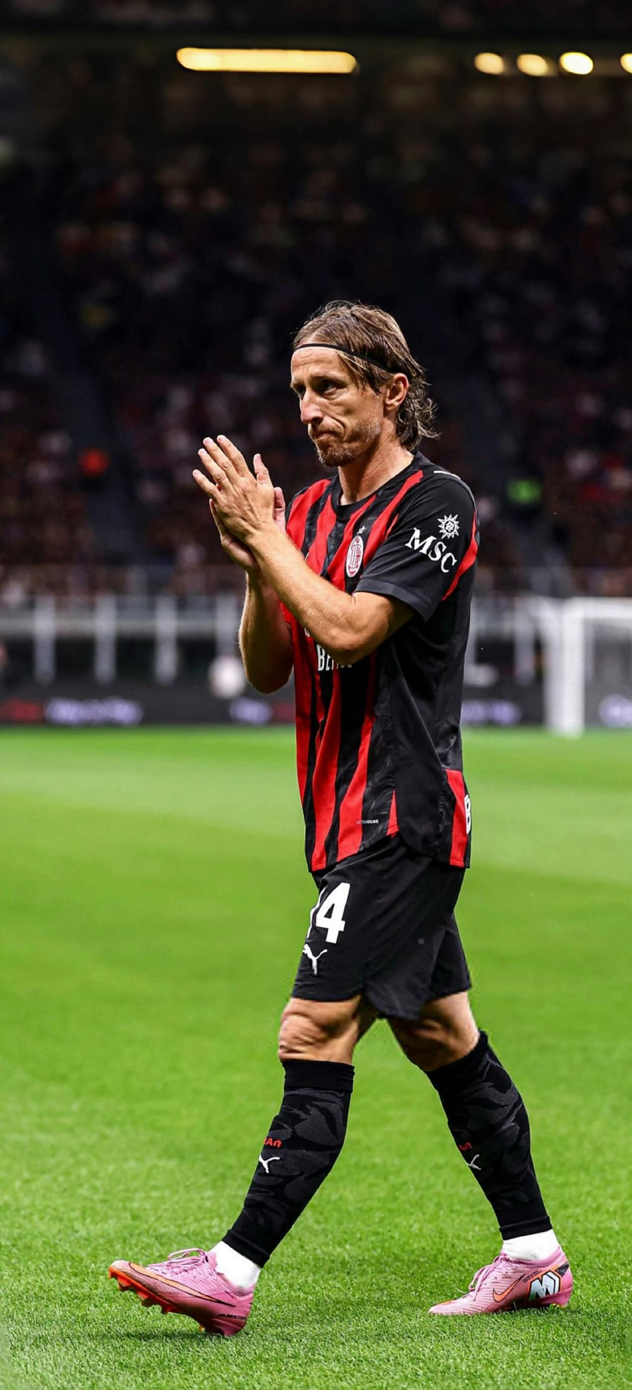 AC米兰发布备战花絮；转会期迎来里程碑；全明星赛任务艰巨；团队化学反应显著的简单介绍