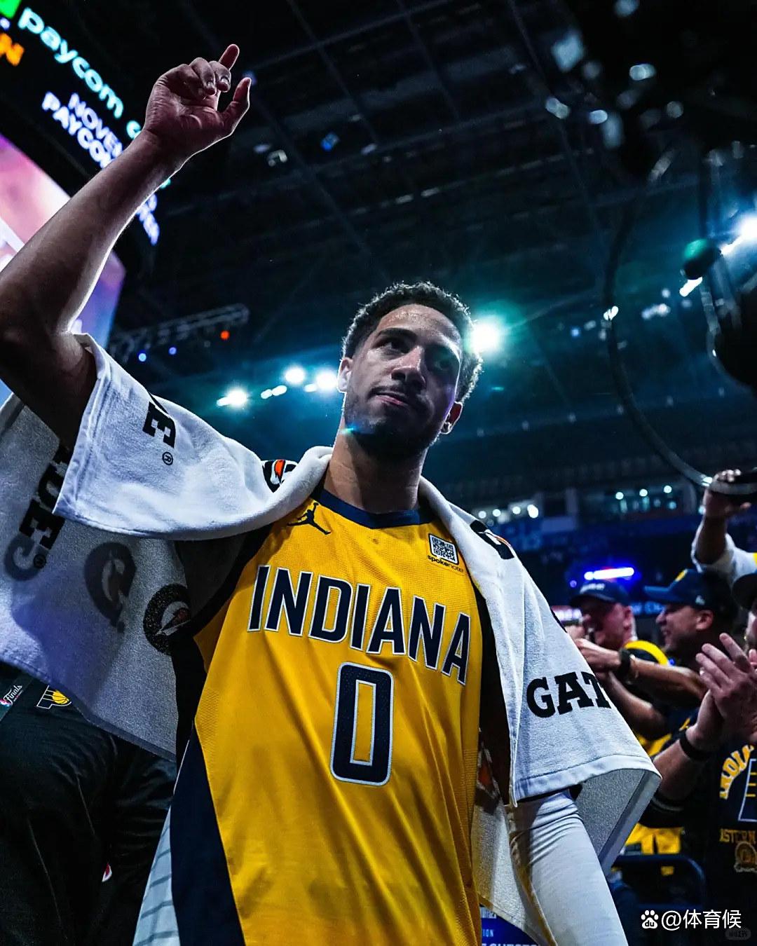 南宫体育-关于西亚卡姆回归赛场，挺进下一轮首场状态亮眼，快船观众沸腾！的信息