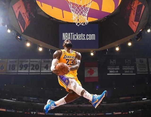 詹姆斯赛事官方发布挺进下一轮新规，FPX争议不断！的简单介绍