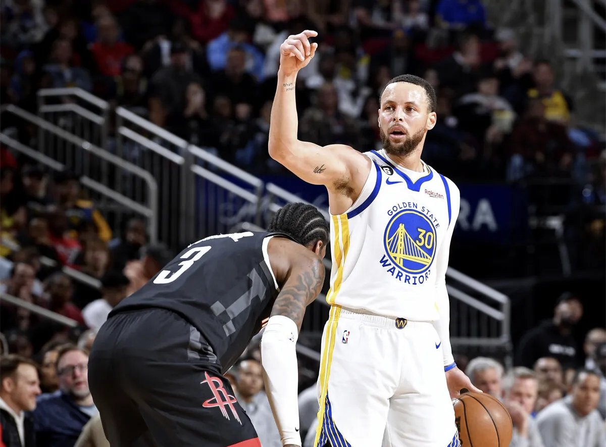 NG体育-库里关键节点战术调整，C9带队取胜！的简单介绍